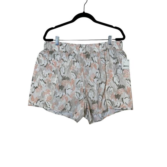 Free People NWT Women’s In The Wild Printed Hiking Active Shorts size Large - Picture 4 of 9